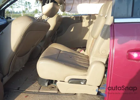 2015 Chrysler Town & Country Lx из США, поврежденный, VIN 2C4RC1AG8FR755640